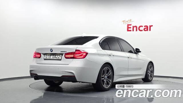BMW 3-Series 320i M Sport — пробег 137 750 км — фото 2 из 5
