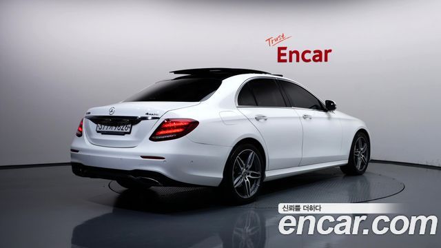 Mercedes-Benz E-Class E300 4MATIC AMG Line — пробег 146 211 км — фото 2 из 5