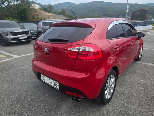 Kia pride 1.6 GDI Hatchback Luxury — пробег 51 000 км — фото 4 из 5