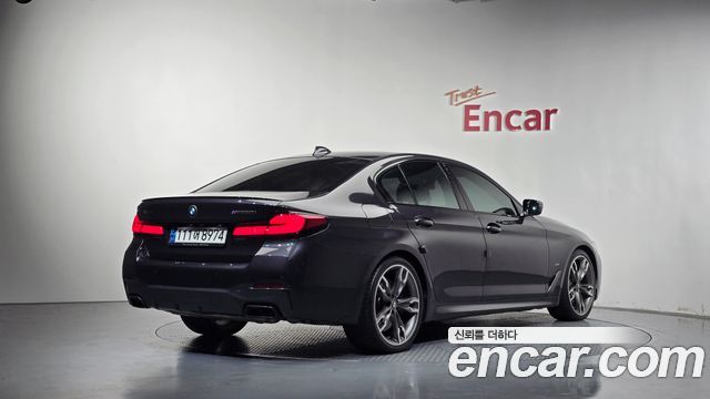 BMW 5-Series M550i xDrive — пробег 99 070 км — фото 2 из 5