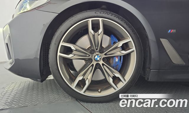 BMW 5-Series M550i xDrive — пробег 99 070 км — фото 5 из 5