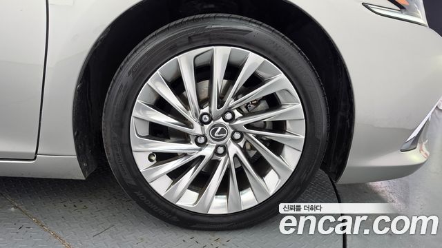 Lexus ES из Кореи Encar