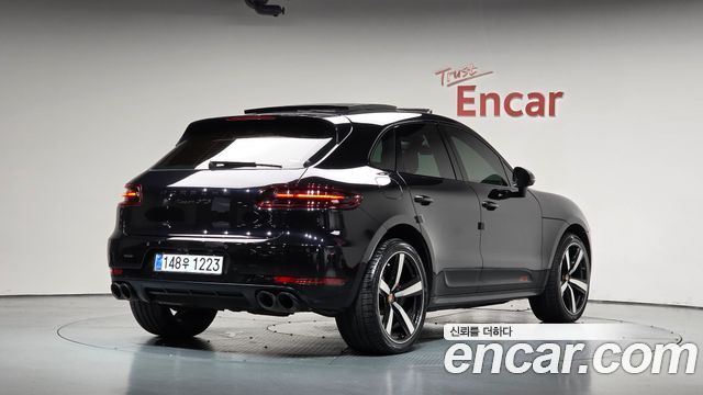 Porsche Macan из Кореи Encar