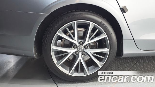 Volvo S90 из Кореи Encar