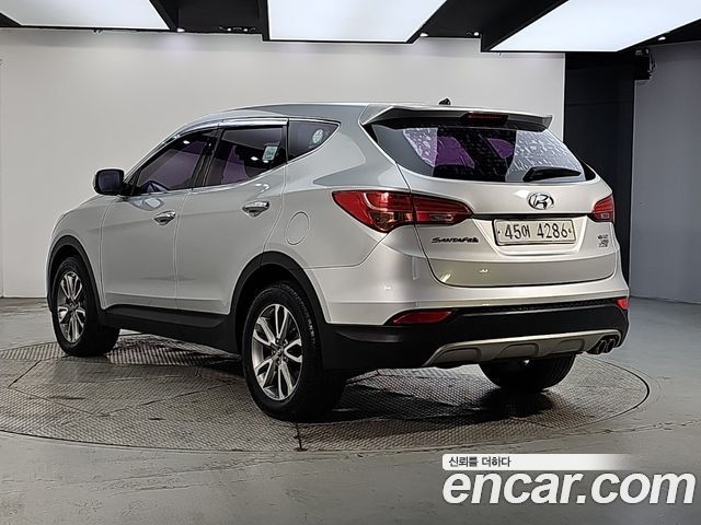 Hyundai Santafe Diesel(e-VGT) 2.2 4WD Smart — пробег 104 000 км — фото 3 из 5