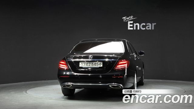 Mercedes-Benz E-Class из Кореи Encar