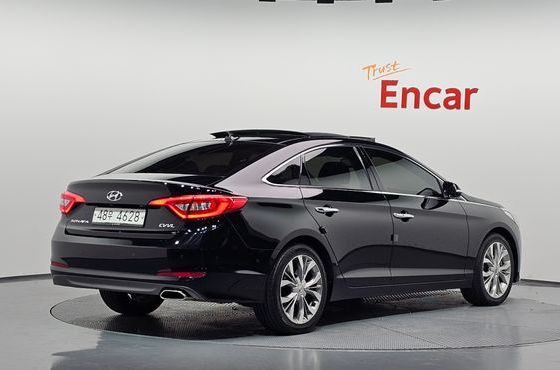 Hyundai Sonata 2.0 Smart Special — пробег 105 917 км — фото 2 из 5