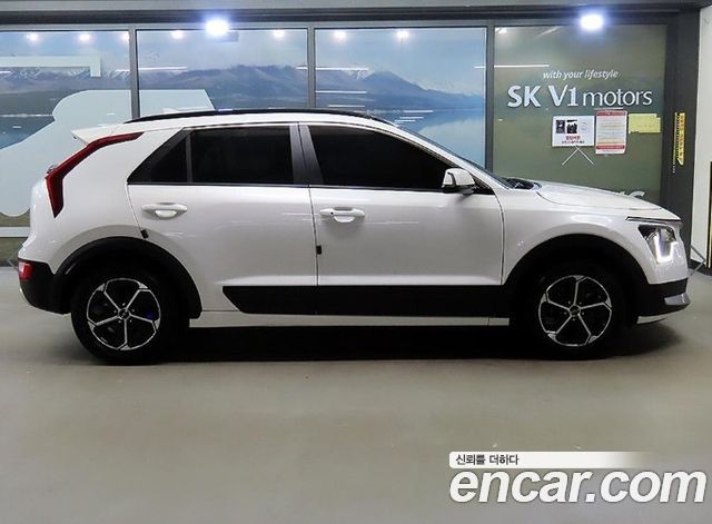 Kia Niro Prestige — пробег 45 341 км — фото 3 из 5