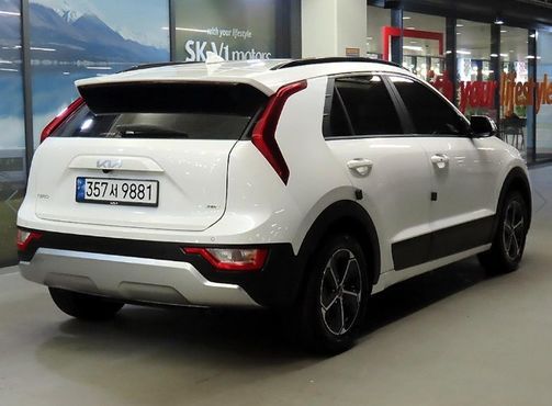 Kia Niro Prestige — пробег 45 341 км — фото 4 из 5