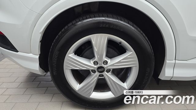 Audi Q4 e-tron из Кореи Encar