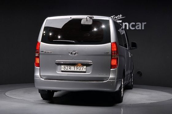 Hyundai Starex 5-Seater VAN CVX Luxury — пробег 215 068 км — фото 4 из 5