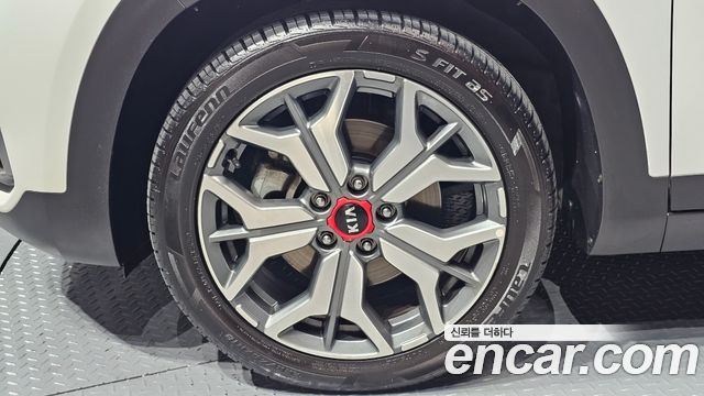 Kia Seltos из Кореи Encar