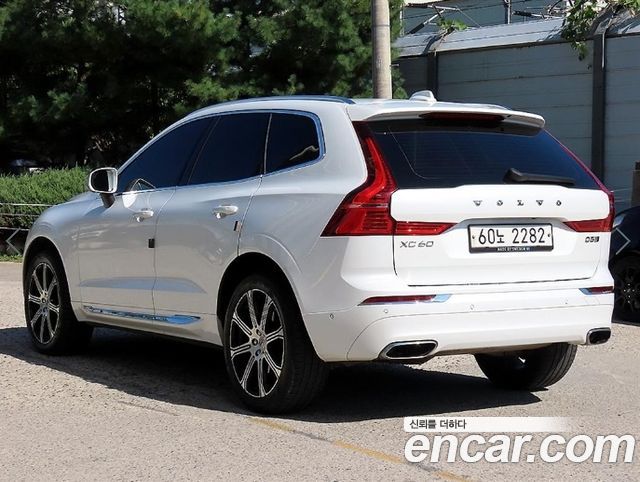 Volvo XC60 D5 Inscription — пробег 241 684 км — фото 3 из 5