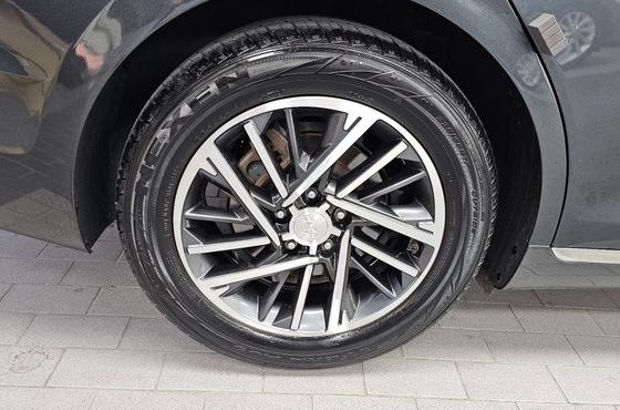 Hyundai Grandeur 2.5 Premium — пробег 41 606 км — фото 5 из 5