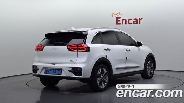 Kia Niro Prestige — пробег 130 705 км — фото 2 из 5