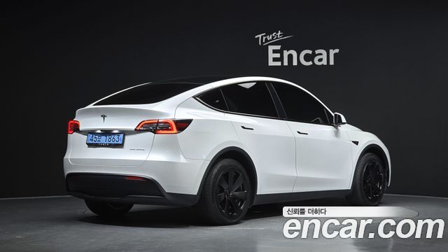 Tesla Model Y Long Range AWD — пробег 40 261 км — фото 2 из 5