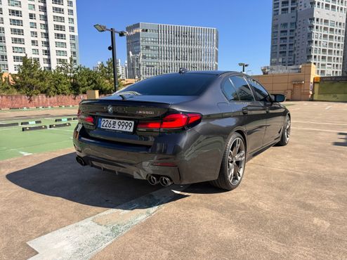 BMW 5-Series M550i xDrive — пробег 56 000 км — фото 2 из 5