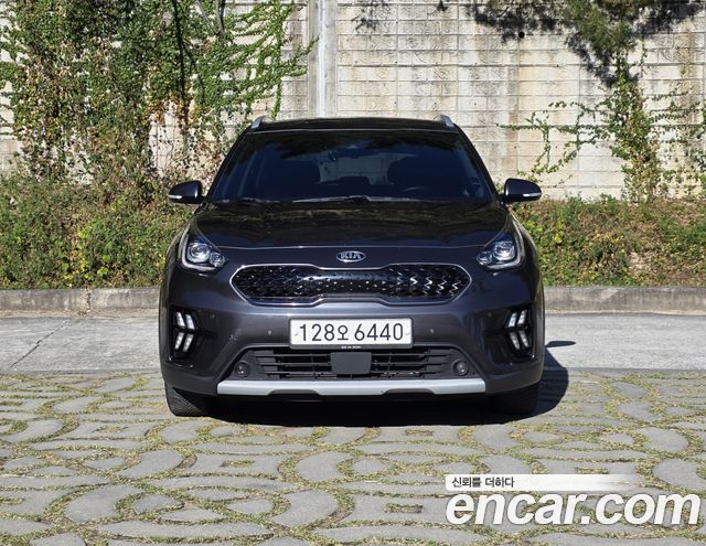 Kia Niro 1.6 HEV Noblesse Special — пробег 184 749 км — фото 4 из 5