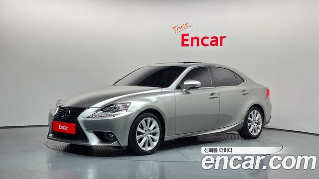 Lexus IS Premium — пробег 99 430 км — фото 1 из 5