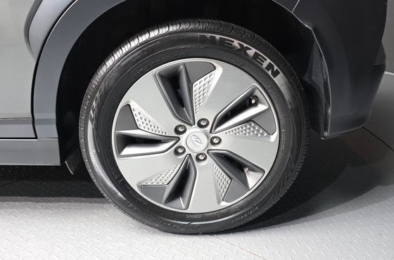 Hyundai Kona Premium — пробег 98 086 км — фото 5 из 5