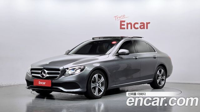 Mercedes-Benz E-Class E300 4MATIC Avnatgarde — пробег 60 264 км — фото 1 из 5