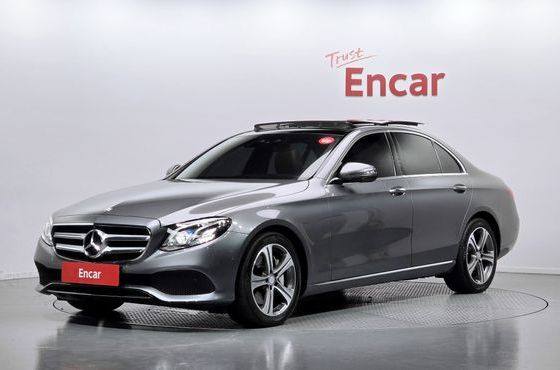 Mercedes-Benz E-Class E300 4MATIC Avnatgarde — пробег 60 264 км — фото 1 из 5