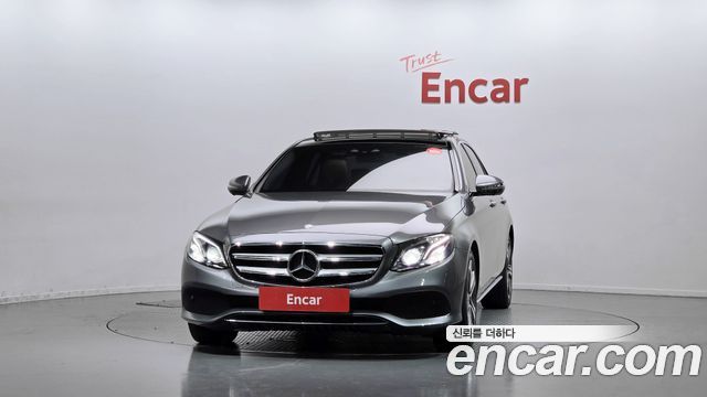 Mercedes-Benz E-Class E300 4MATIC Avnatgarde — пробег 60 264 км — фото 3 из 5