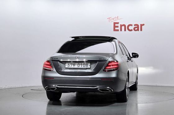 Mercedes-Benz E-Class E300 4MATIC Avnatgarde — пробег 60 264 км — фото 4 из 5