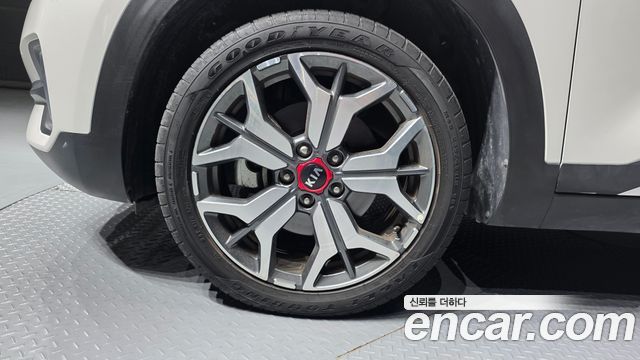 Kia Seltos из Кореи Encar