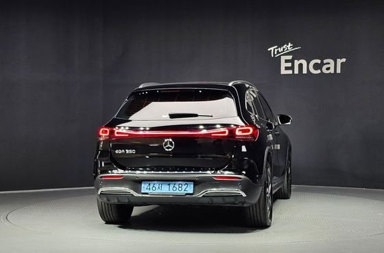 Mercedes-Benz EQA EQA250 — пробег 78 090 км — фото 4 из 5