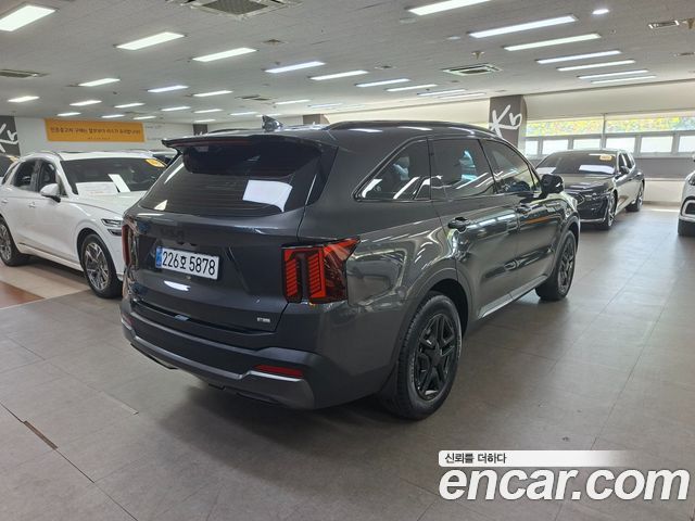 Kia Sorento HEV 1.6 2WD Signature X Line — пробег 5 055 км — фото 2 из 5