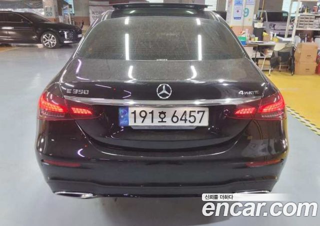 Mercedes-Benz E-Class E350 4MATIC AMG Line — пробег 106 940 км — фото 3 из 5