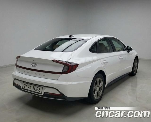 Hyundai Sonata 2.0 Smart — пробег 105 800 км — фото 2 из 5