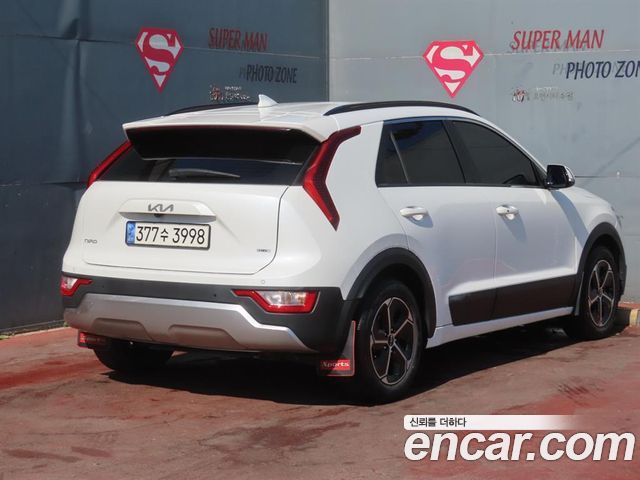 Kia Niro Prestige — пробег 49 949 км — фото 4 из 5
