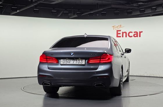 BMW 5-Series 520d xDrive M Sport Package Plus — пробег 175 529 км — фото 4 из 5