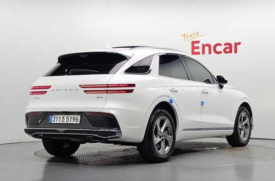 Genesis GV70 2.5T Gasoline AWD — пробег 15 041 км — фото 2 из 5