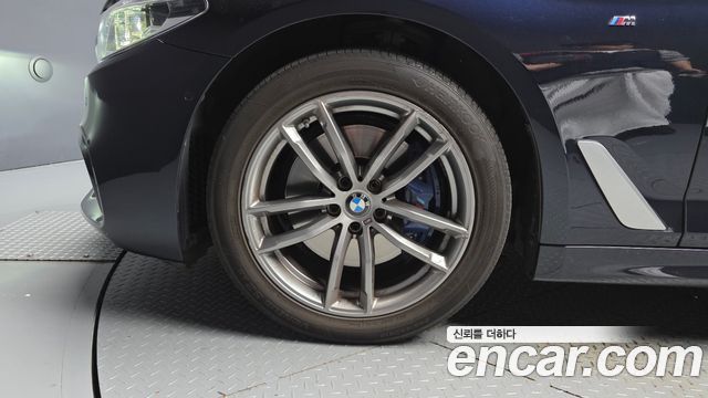 BMW 5-Series 530i xDrive M Sport Package Plus — пробег 110 154 км — фото 5 из 5