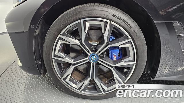 BMW i4 eDrive40 M Sports Pro — пробег 120 722 км — фото 5 из 5