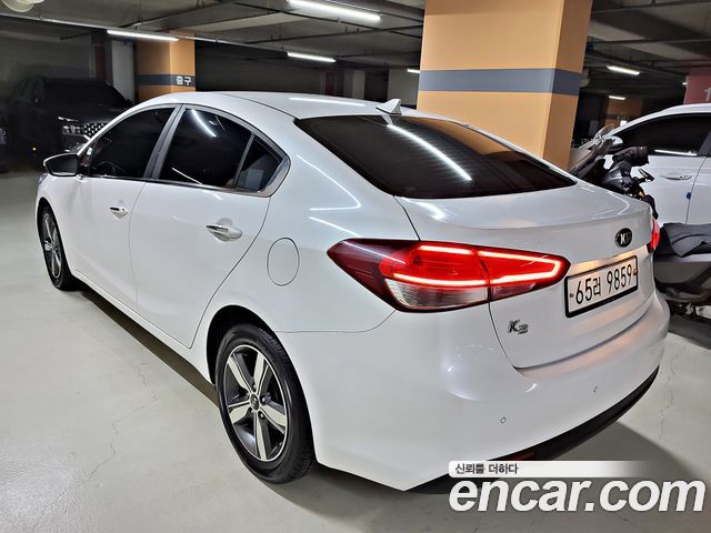 Kia K3 Trendy Style — пробег 108 719 км — фото 3 из 5