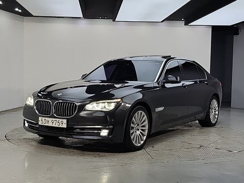 BMW 7-Series 740Li — пробег 231 400 км — фото 1 из 5