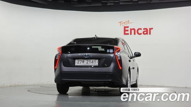 Toyota Prius из Кореи Encar