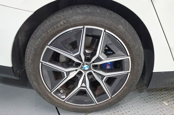 BMW 5-Series 520i M Sport — пробег 40 810 км — фото 5 из 5