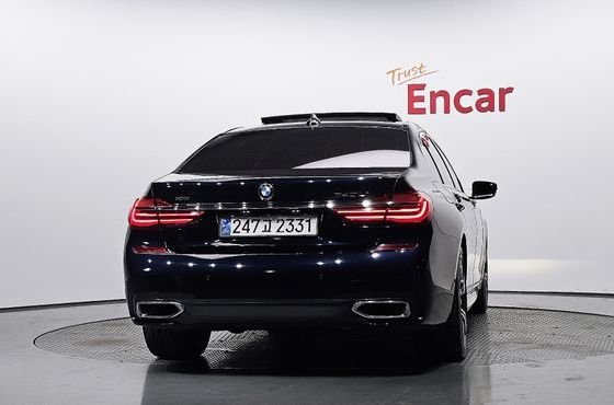 BMW 7-Series 740Li xDrive M Sport Package — пробег 126 472 км — фото 4 из 5