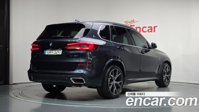 BMW X5 xDrive 40i M Sport — пробег 43 085 км — фото 2 из 5