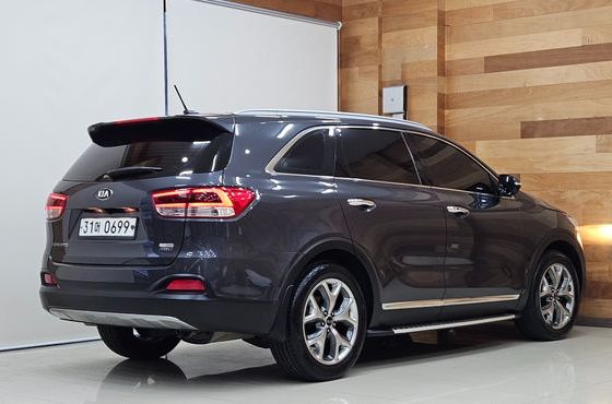Kia Sorento Diesel 2.0 2WD Prestige — пробег 183 786 км — фото 2 из 5