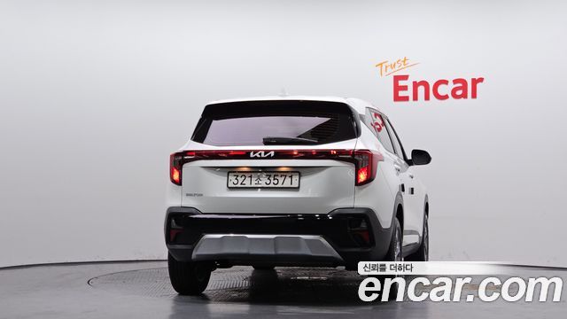Kia Seltos из Кореи Encar