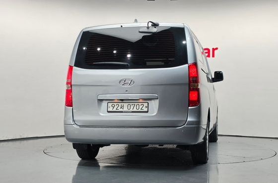 Hyundai Starex Van 3-Seater Smart — пробег 90 538 км — фото 4 из 5