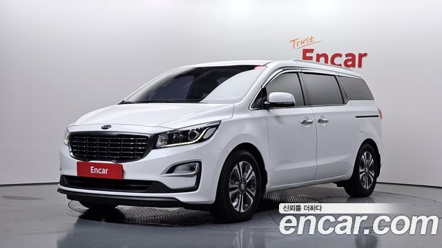 Kia Carnival 11-Seater Prestige — пробег 108 780 км — фото 1 из 5