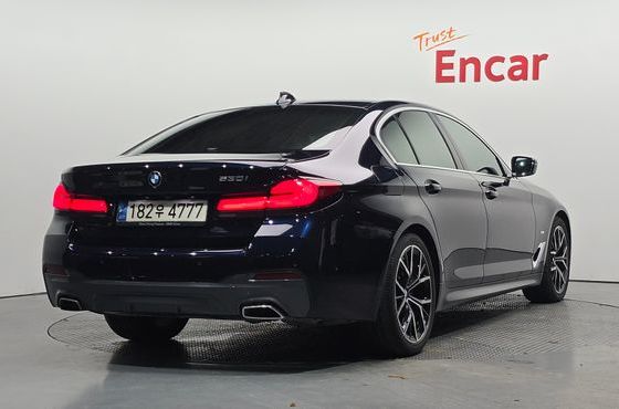 BMW 5-Series 530i M Sport Package — пробег 50 499 км — фото 2 из 5