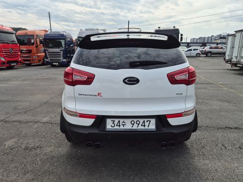 Kia Sportage Diesel 2WD TLX Deluxe — пробег 183 045 км — фото 2 из 5